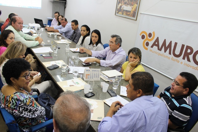 Reunião Extraordinária com os Prefeitos na sede da Amurc( Foto Vviane Cabral Amurc)