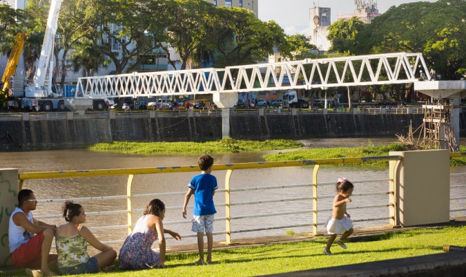 passarela-sobre-o-rio-cachoeira